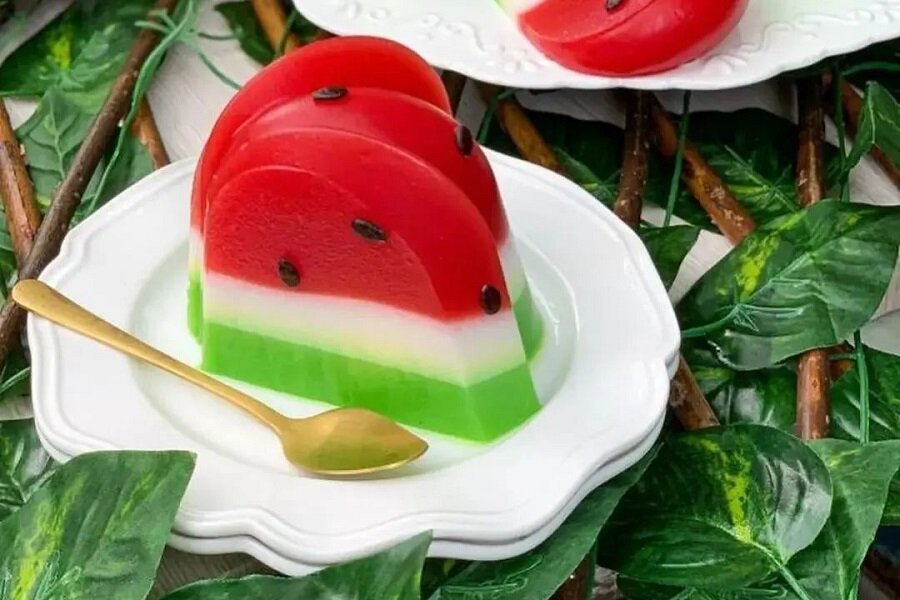 Puding Semangka, Dessert Segar yang Hilangkan Dahaga | @ragamreseppuding - Instagram