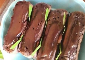 Kue Pancong Lumer (sumber: @kulinerio on Instagram)