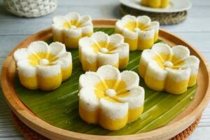 Kue Putu Ayu Labu Kuning (sumber: @mari_rinie on Instagram)