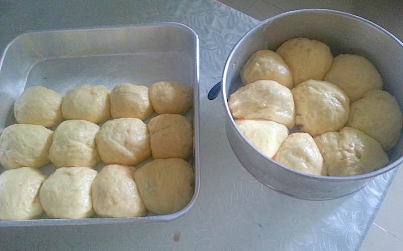 permukaan roti menjadi keriput