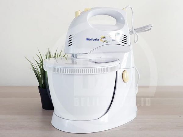 Hand Mixer dengan Standing